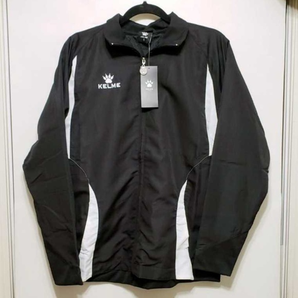 Kelme Black Lightweight Men's Jacket - Picture 1 of 3
